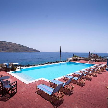 Selana Studios Néon Oítilon Dış mekan fotoğraf